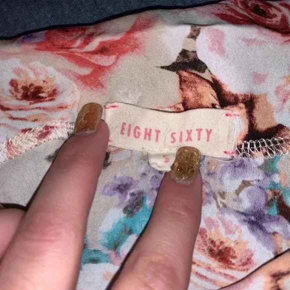 Eight Sixty Women’s Small Off Shoulder Floral Top - Picture 2 of 2